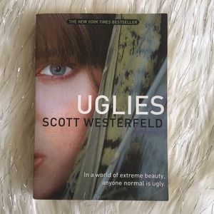 Uglies - Scott Westerfeld *NYT BEST SELLER !!
